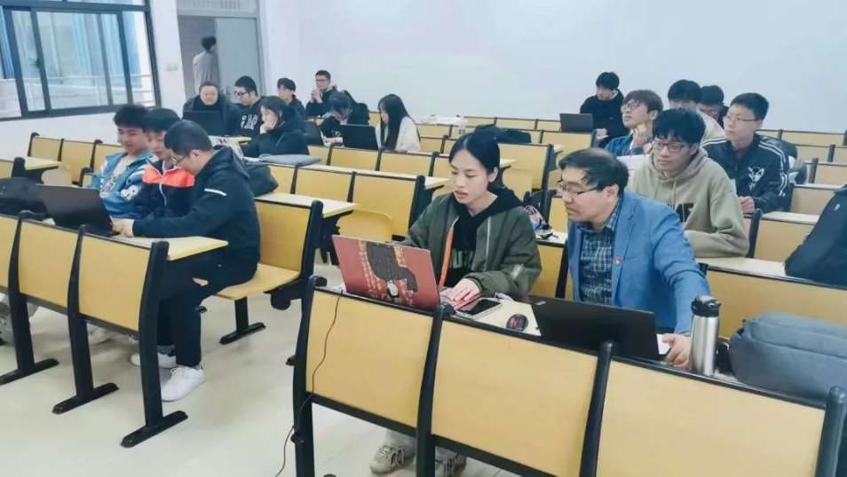 教学动态|我院开展2023届毕业设计（论文）中期检查工作