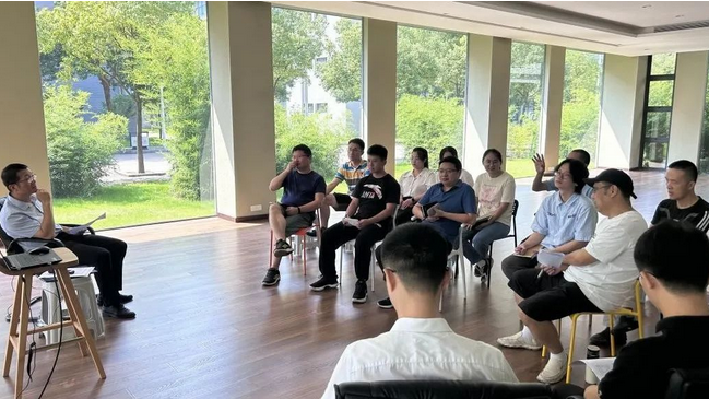 计算与信息科学学院2023年新员工入职培训圆满结束 
